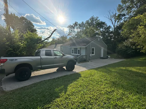 2135 Garfield Ave, Knoxville, TN 37915