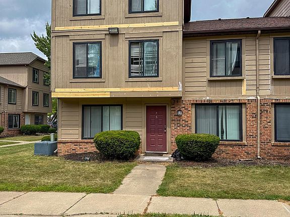 2nd image of 1825-A S Crawford Rd #5