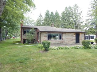 4006 N River Rd, Fort Gratiot, MI 48059