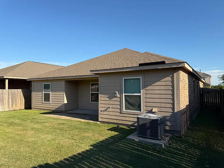 1318 Soap Tree Dr — Photo 5