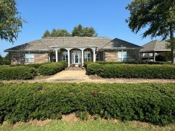 6068 Garrigues Rd, Louisville, MS 39339