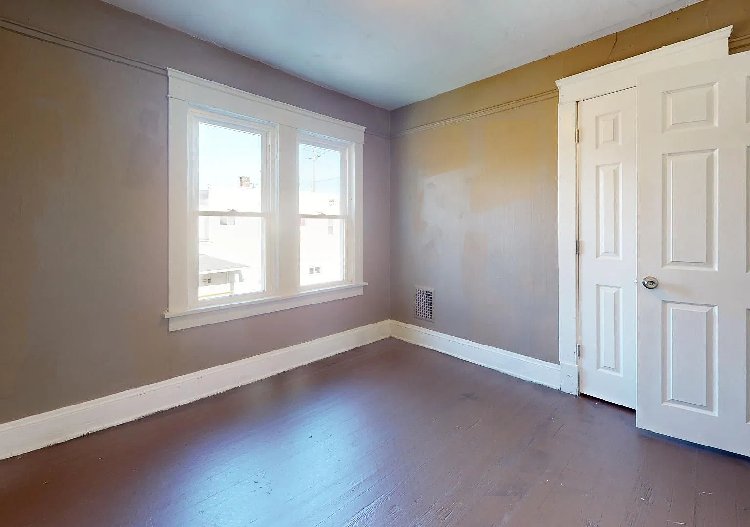 3 bedroom - two story apartment on Cleveland's Westside — Photo 3