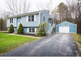 9 Riverview Dr, Topsham, ME 04086