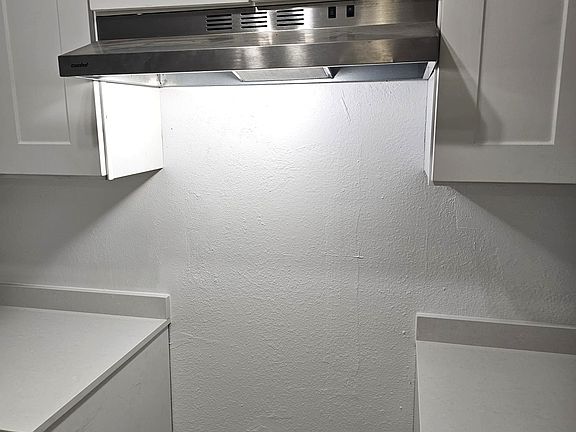 3rd image of 715 E Mission Ln APT 2