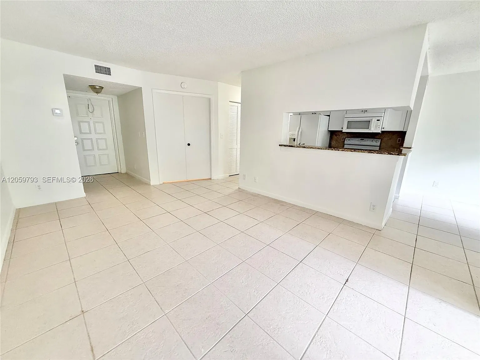 Citation Way Condo — Photo 2