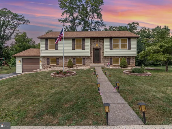 103 Bunker Hill Rd, New Cumberland, PA 17070