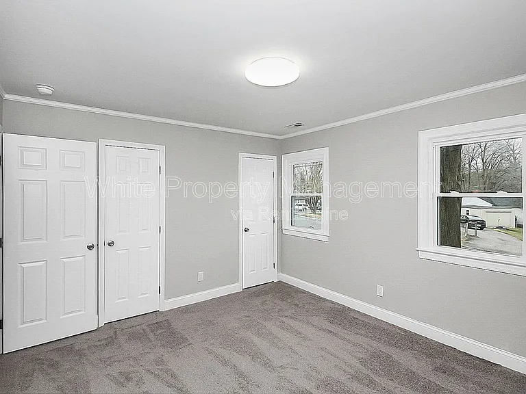 604 Westwood Cir — Photo 13