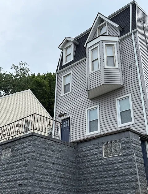 12 Joseph St
