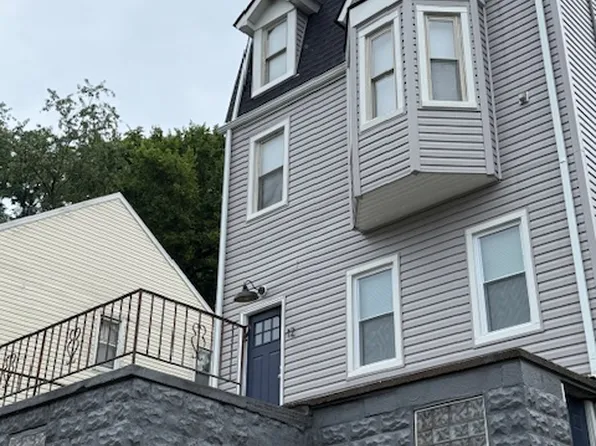 12 Joseph St, Pittsburgh, PA 15209
