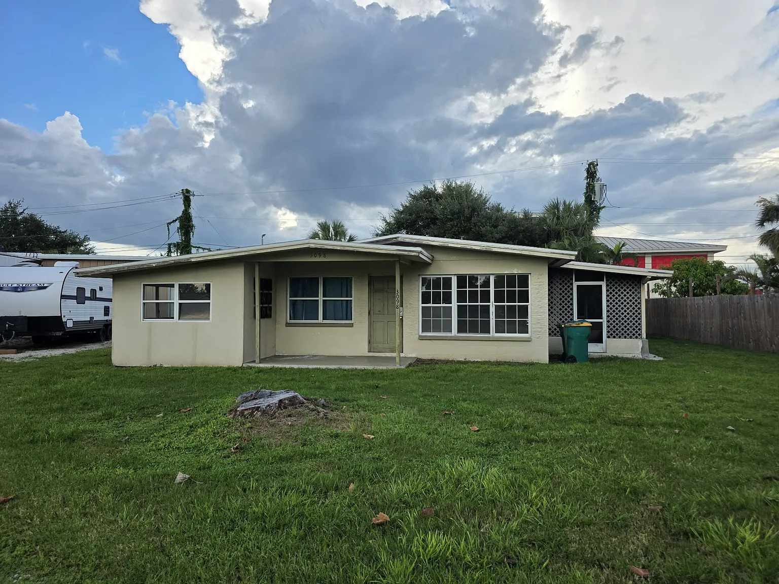 Sunrise Trl, Port Charlotte — Photo 1