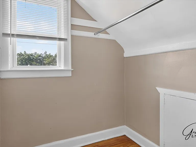 17127 Roselawn St — Photo 23