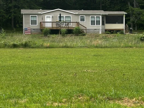 3688 Moore Hollow Rd, Woodlawn, TN 37191