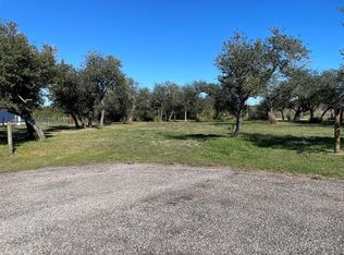 34 Oakshore Loop, Rockport, TX 78382