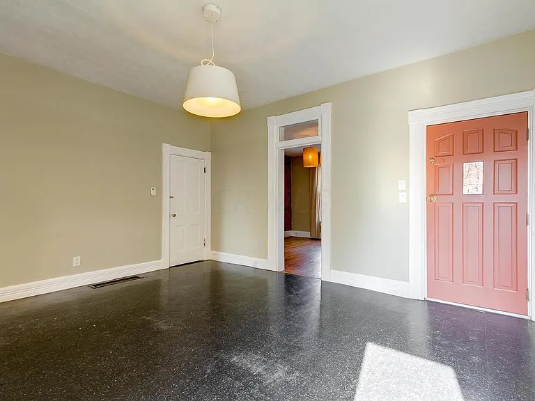 351 W 3rd Ave — Photo 6