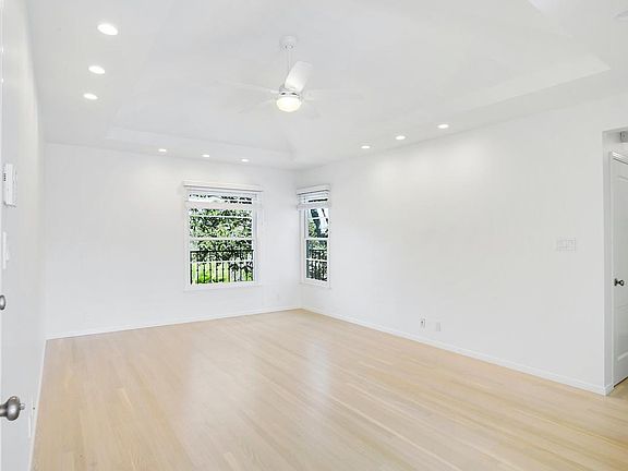 2nd image of 9800 Vicar St #4