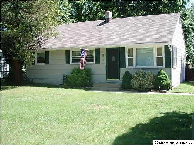 14 Willow Dr photo 1