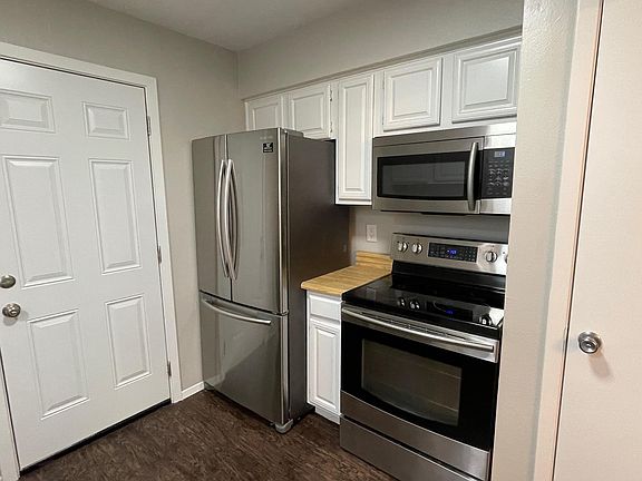 5th image of 10650 Steppington Dr APT 222