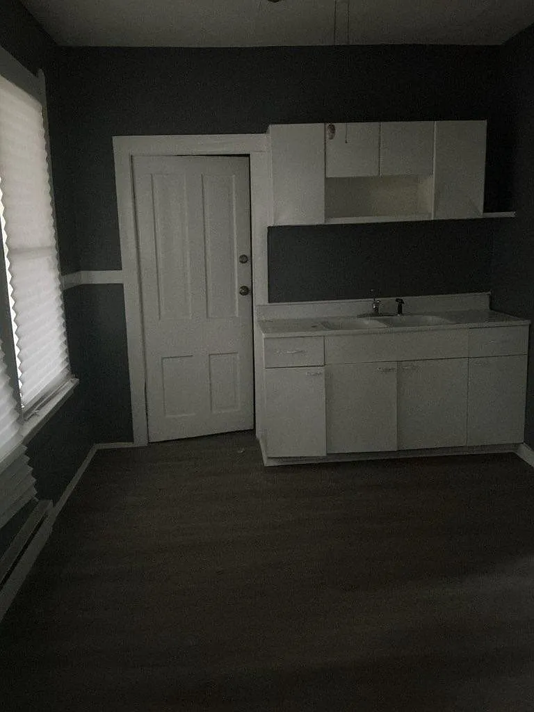 3125 W 16th St - Unit 3 Rear — Photo 1