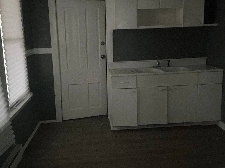 Unit Photo