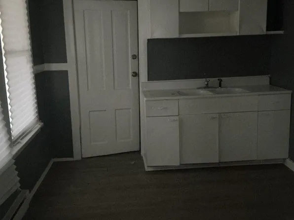 3125 W 16th St, Cleveland, OH