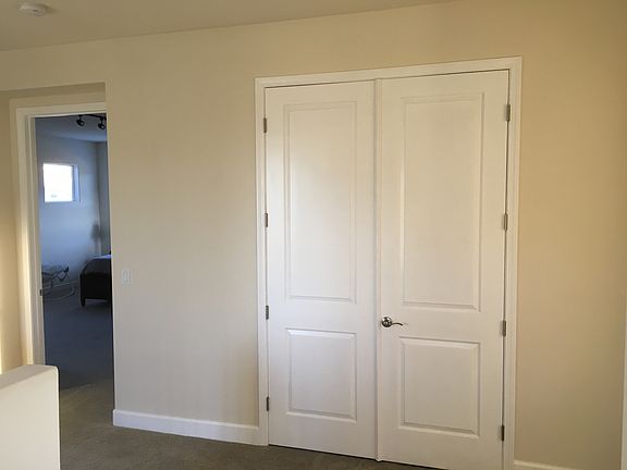 4th image of 735 Sage Crest Dr