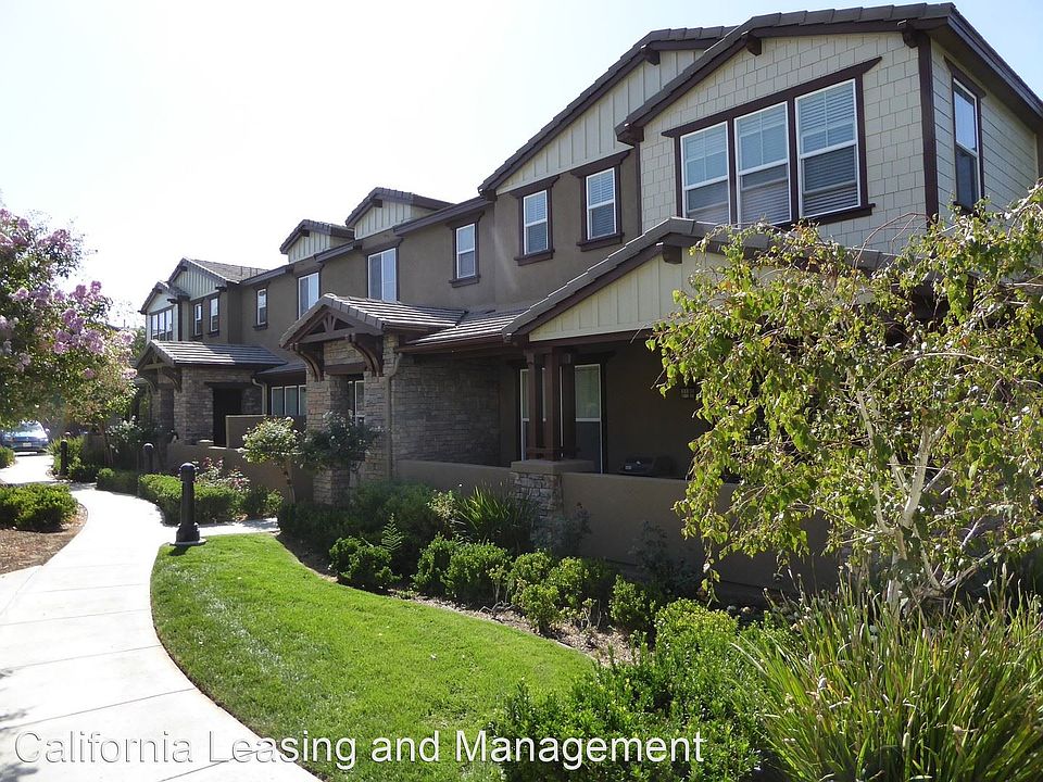 1st image of 28647 Pietro Dr