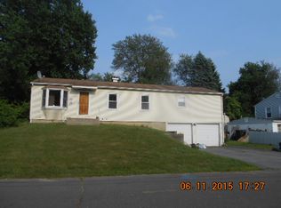 11 Beechwood Dr, Ansonia, CT 06401