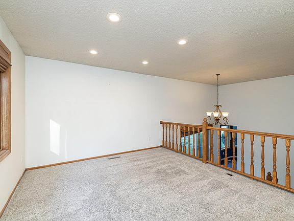 4th image of 4334 W 131st St
