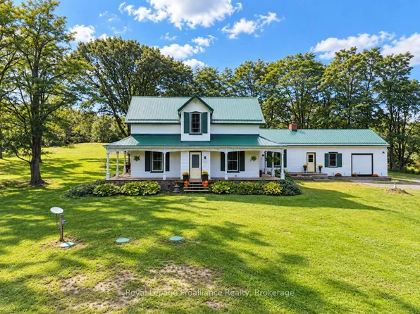 729 Foxboro Stirling Rd, Quinte West, ON K0K 2B0