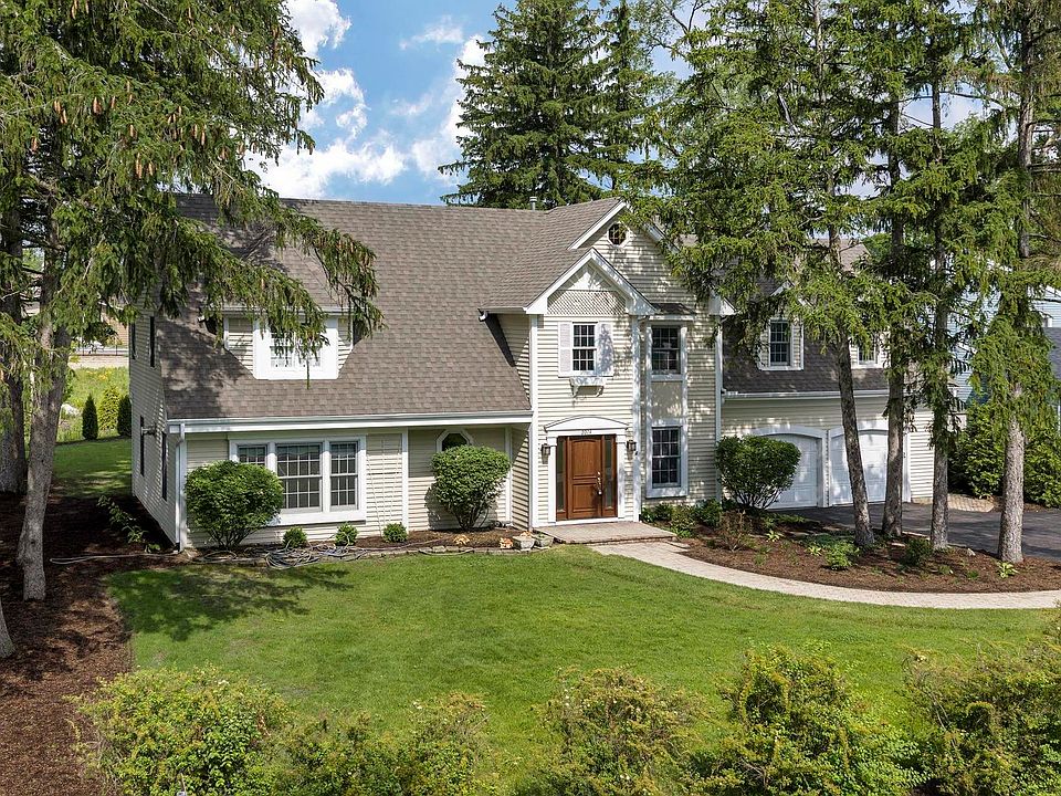 1st image of 2074 Greenview Rd