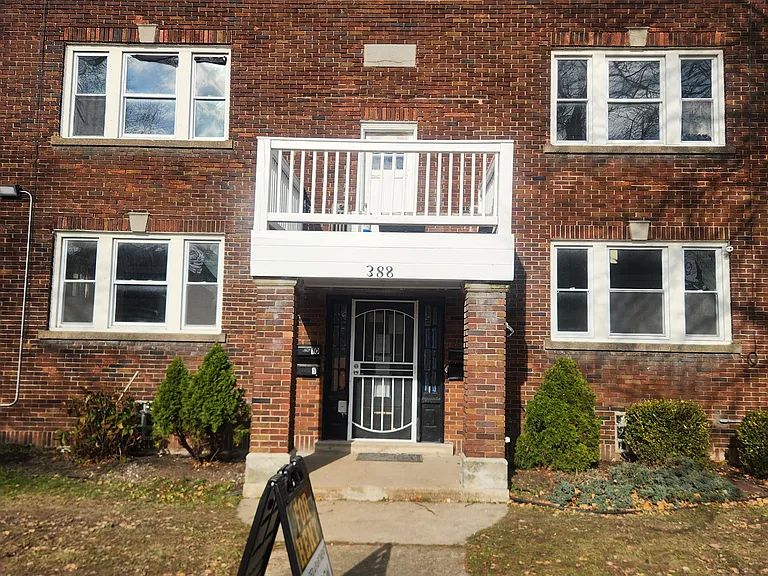 388 Lisbon Ave #7-8-9 — Photo 10