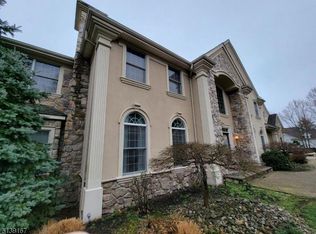 32 Vista Trl, Wayne, NJ 07470