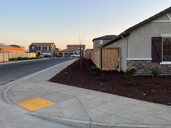 4th image of 3590 Hawks Peak Dr
