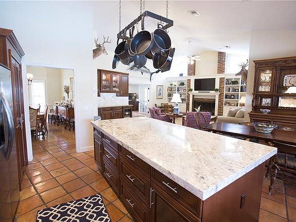 2nd image of 4717 Highlands Place Cir