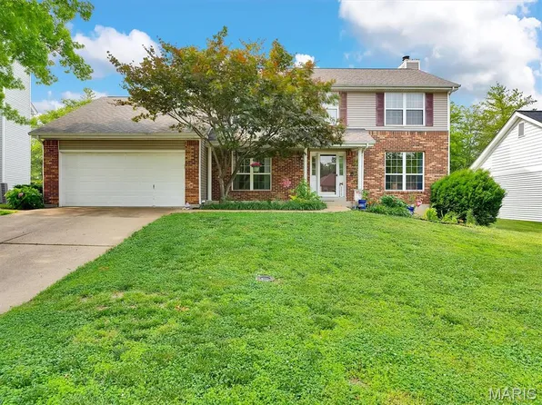 1011 Brander Mill Ct, Fenton, MO 63026