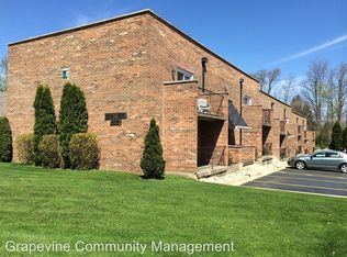 918 School St APT 5, Lisle, IL 60532