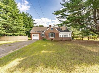 325 North St, Feeding Hills, MA 01030