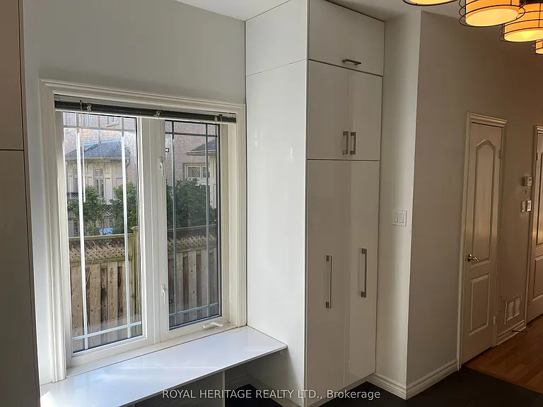 16 William Poole Way #16 — Photo 8