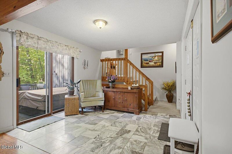 4th image of 54 Carriage Hill Road