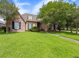 16306 Winding Ridge Ave, Prairieville, LA 70769