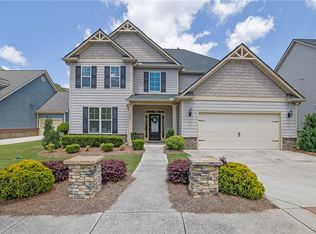 675 Mallard Cv, Loganville, GA 30052