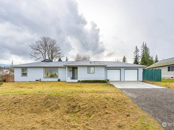 820 W 12th Street, Port Angeles, WA 98363
