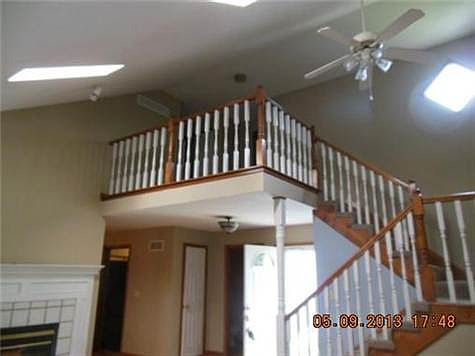 5th image of 616 Taylor Dr