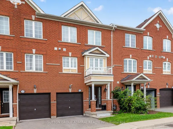 520 Novo Star Dr #10, Mississauga, ON L5W 1X7