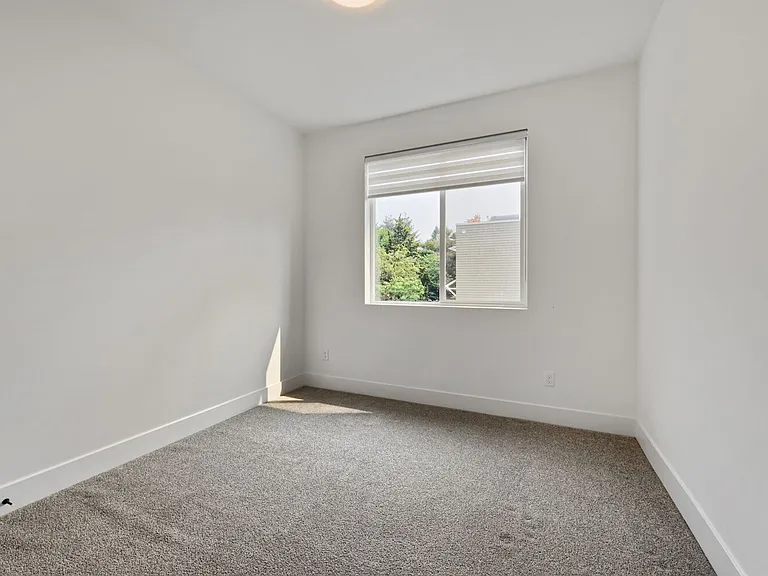 2732 SE 26th Ave — Photo 14