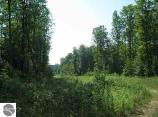 Shady Ln, Harbor Springs, MI 49740