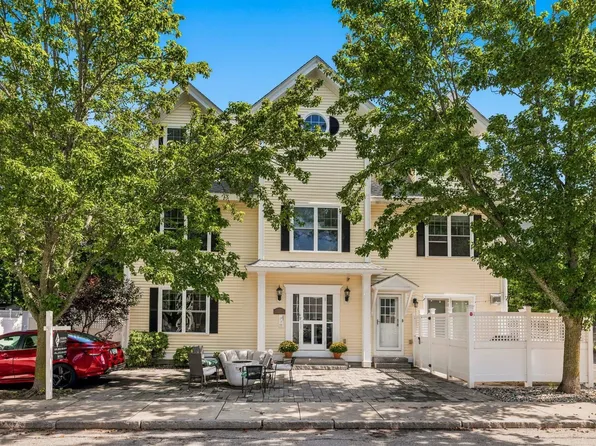 43 Cornwall Street #A, Portsmouth, NH 03801