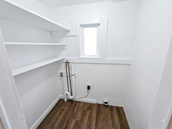 5th image of 166 S Main St #1