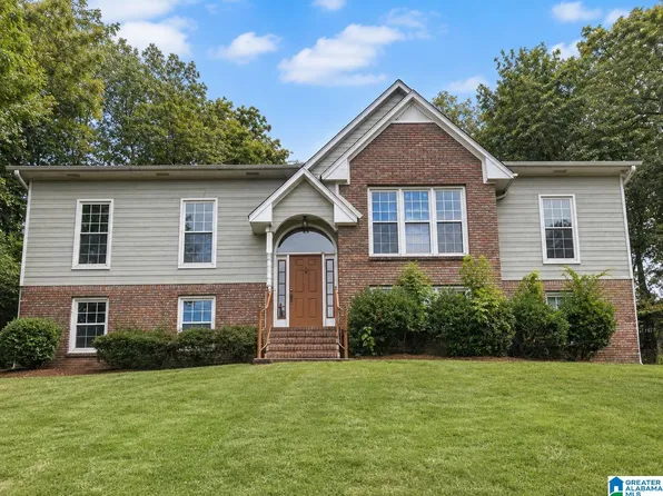 1909 Seattle Slew Dr, Helena, AL 35080
