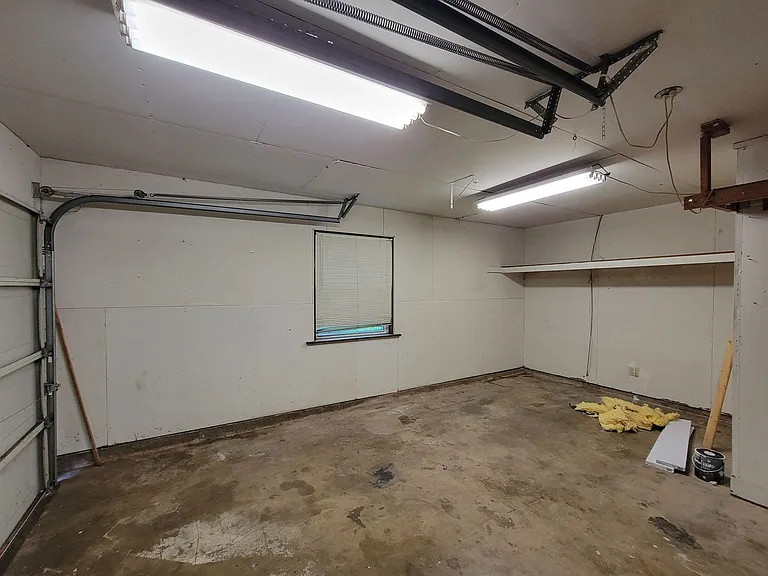 1000 Springdale Rd — Photo 34